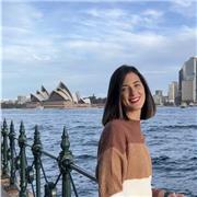 Offro lezioni private o in piccoli gruppi, adattate alle esigenze di ogni studente. Metodo dinamico e coinvolgente per migliorare.